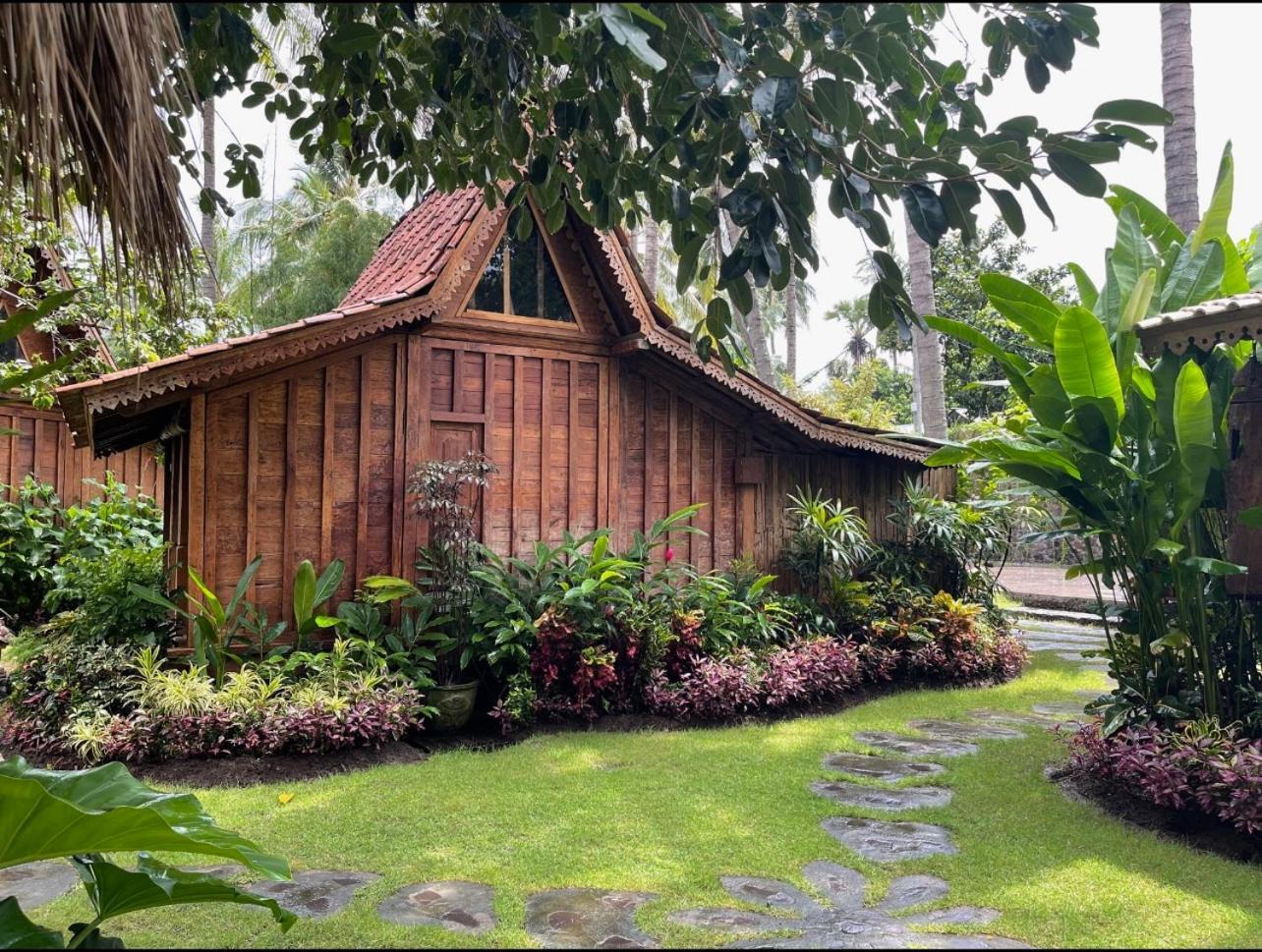 Louka Beach Bali Tianyar Exterior photo